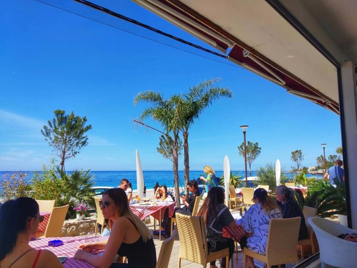 Hotel Jon Dhermi Ngoại thất bức ảnh