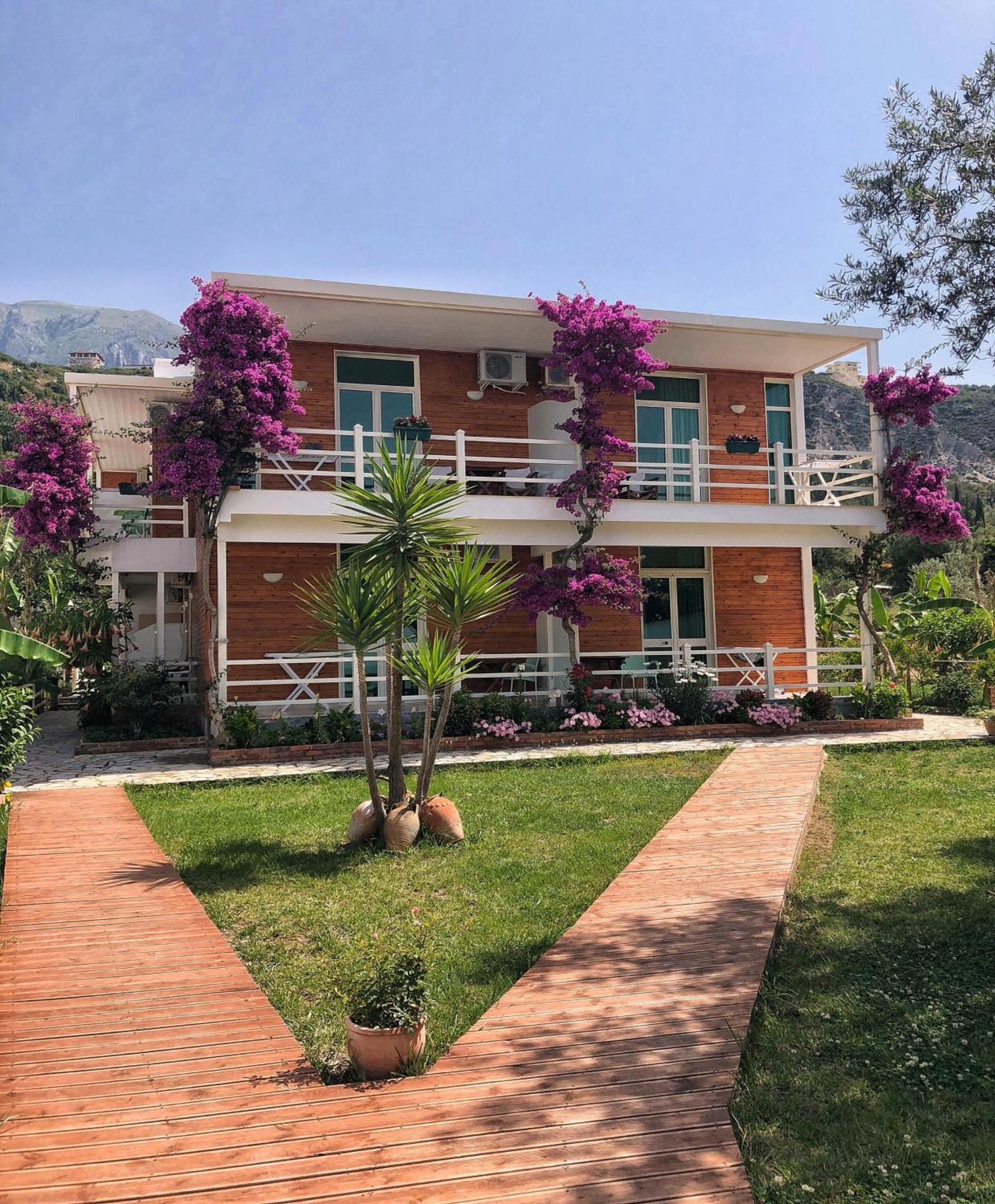 Hotel Jon Dhermi Ngoại thất bức ảnh